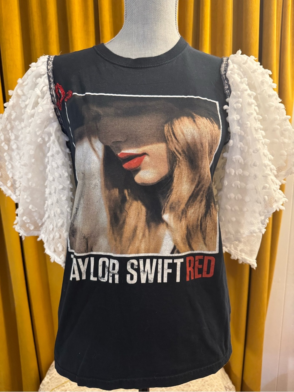 💋 Upcycled 💋Taylor Swift Graphic Tee with White Puff Sleeves